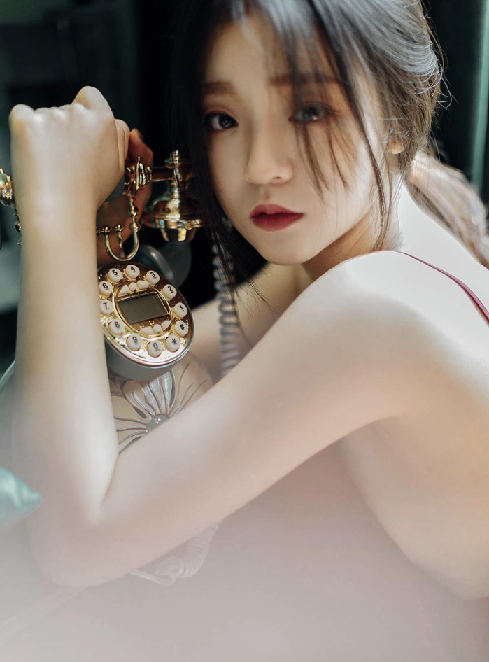 Tử vi thứ Hai (15/04): Song Tử đón vận may tài chính
