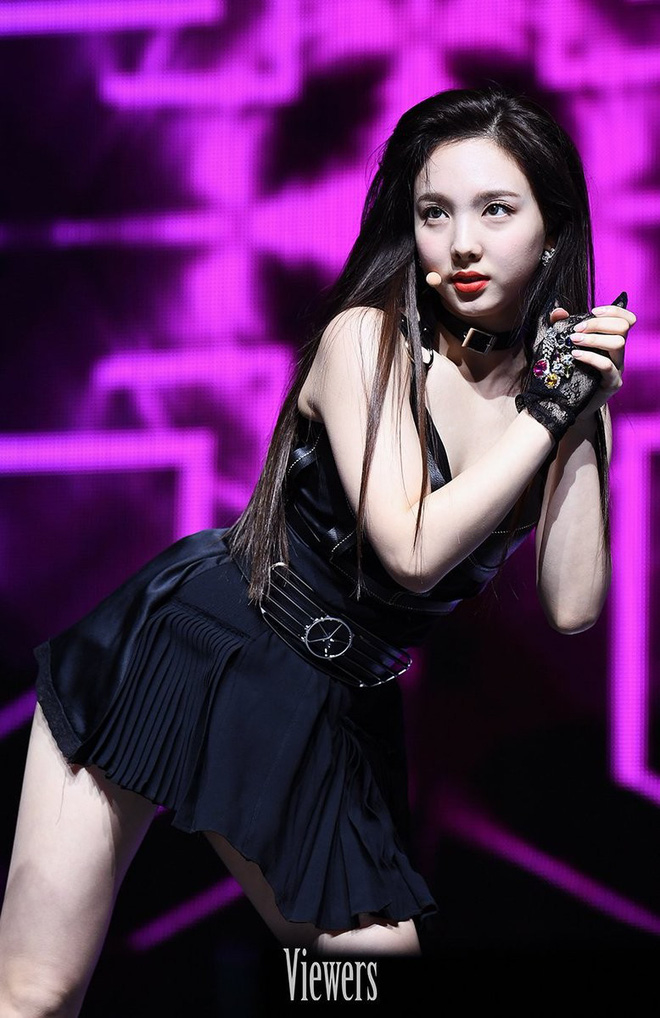 TWICE đã hết thời “bánh bèo”, “lột xác” ngoạn mục thế này đây