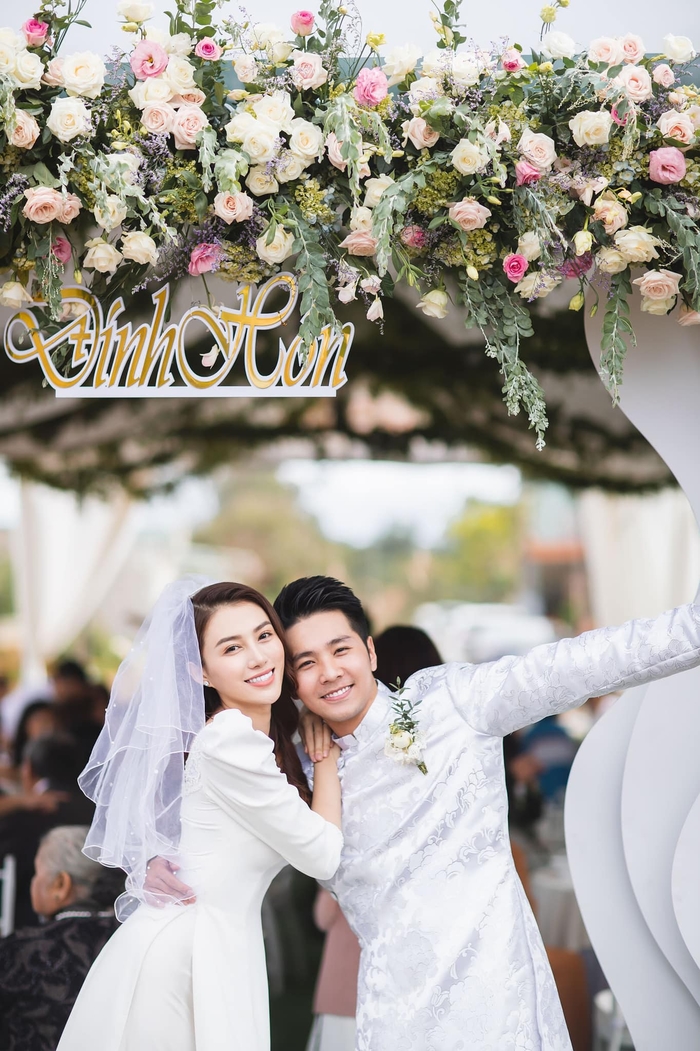 Vbiz đang chờ đón 3 đám cưới hoành tráng của sao Việt trong năm nay