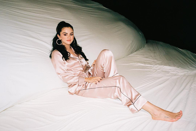 Vóc dáng trồi sụt thất thường của Selena