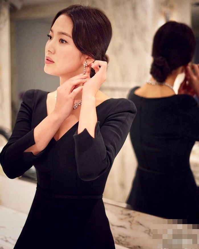 Vượt mặt Song Hye Kyo hay Jennie, đây mới là cô gái được bình chọn đẹp