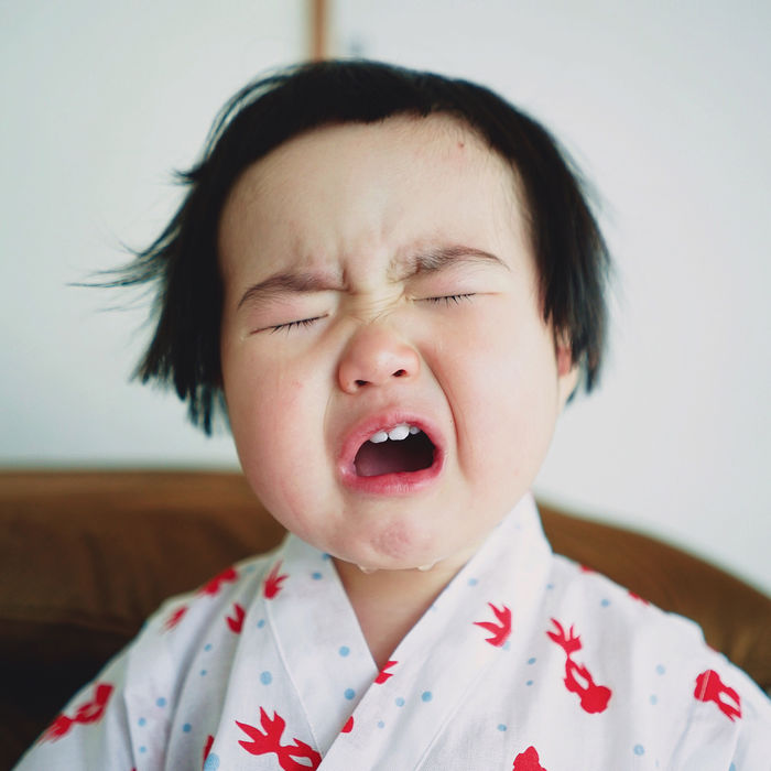 Những biểu cảm hài hước của trẻ khi ăn chua