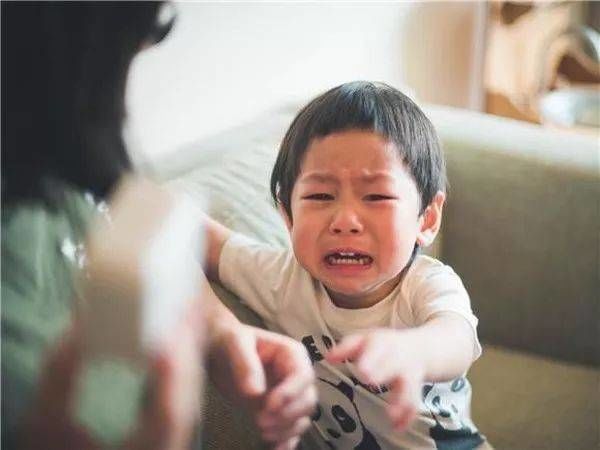 10 sai lầm nuôi dạy con trẻ rất nhiều người mắc phải