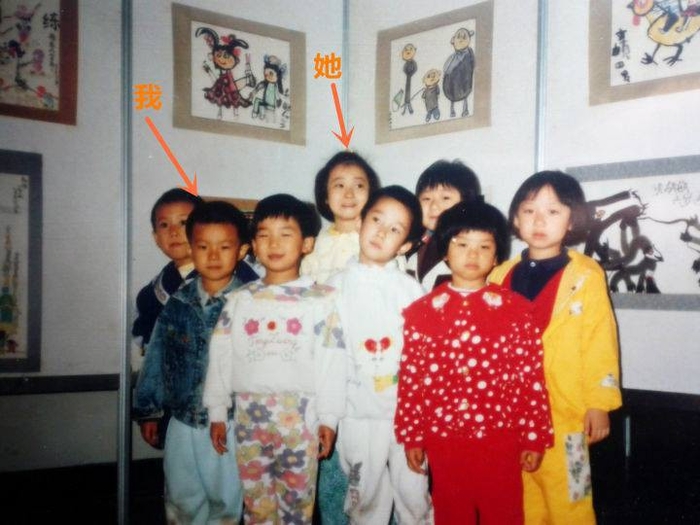 20 năm trước chụp hình chung mà không hề hay biết