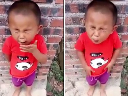 Những biểu cảm hài hước của trẻ khi ăn chua