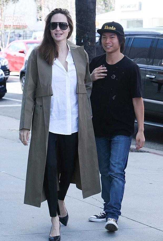 6 nhóc tỳ nhà Jolie-Pitt thay đổi thế nào?
