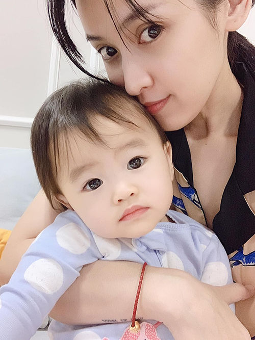 Ảnh hot sao Việt: Hòa Minzy và bạn trai sắp về chung 1 nhà?