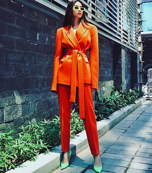 Ảnh hot sao Việt: Hòa Minzy và bạn trai sắp về chung 1 nhà?