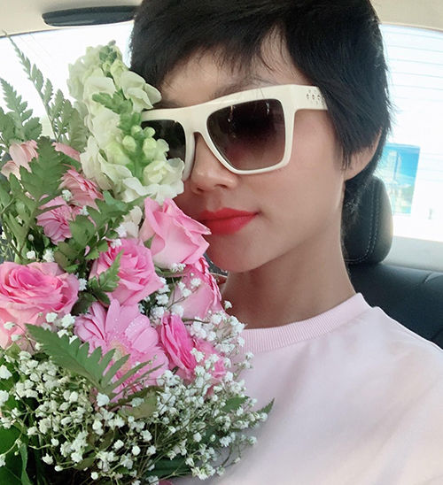 Ảnh hot sao Việt: Hòa Minzy và bạn trai sắp về chung 1 nhà?