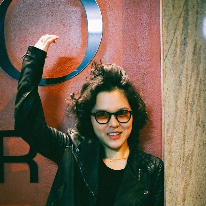 Ảnh thời thơ bé khó nhận ra của các cô nàng tomboy cá tính nhất Vbiz
