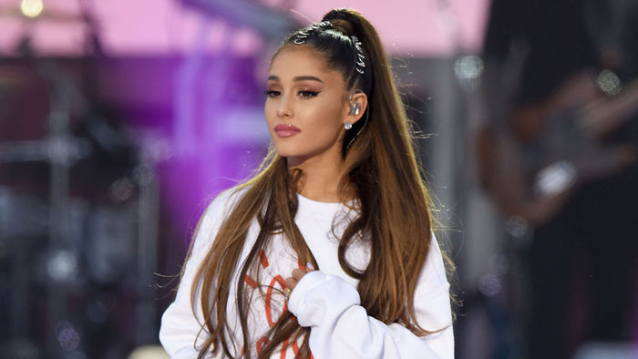 Ariana Grande chia sẻ căn bệnh đã hủy hoại bộ não của cô sau chuyến