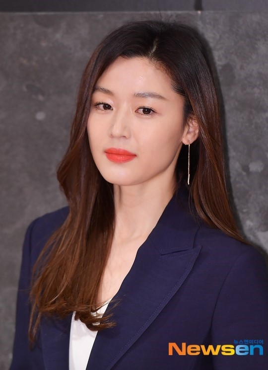 Bà mẹ 2 con đáng được ngưỡng mộ nhất showbiz Hàn
