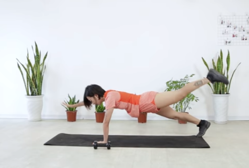 Những bài tập giúp các cô gái sở hữu vòng eo con kiến