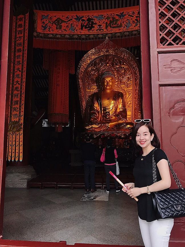 Bất ngờ cuộc sống của những người đẹp chia tay cầu thủ đình đám Việt N