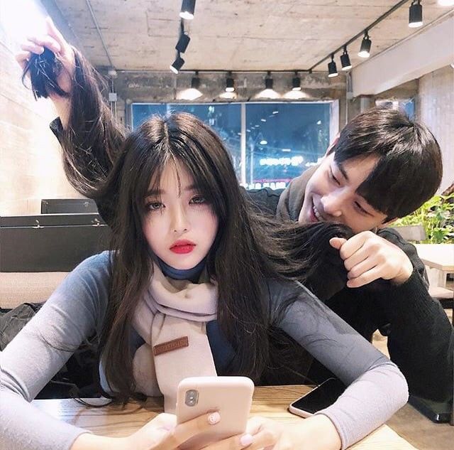 Cảm giác của bạn khi người yêu cũ có người yêu mới?