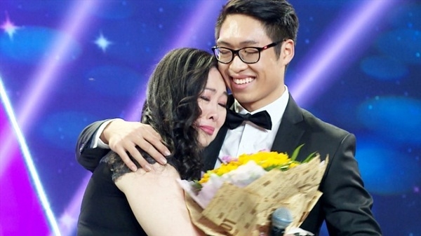 Cậu ấm cô chiêu nhà NSND Hồng Vân