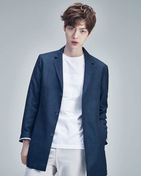 Nhờ Goo Hye Sun chăm sóc mà Ahn Jae Hyun lột xác khó ngờ