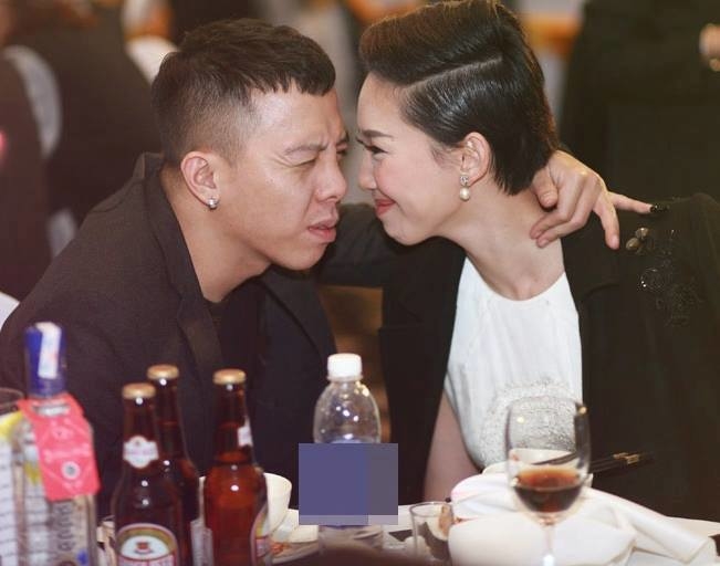 Chàng trai bí ẩn của Tóc Tiên là ai?