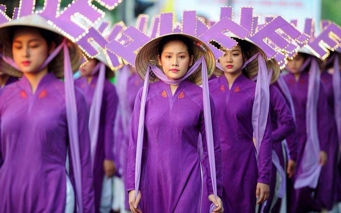 Chuyện chiếc nón lá bị cắm sừng: Nhà thiết kế Minh Hạnh lên tiếng