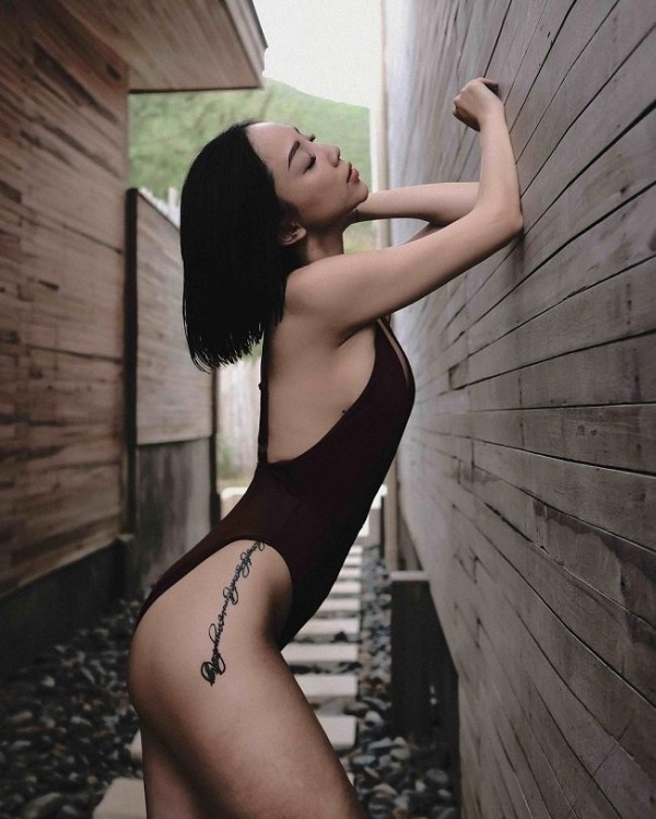 Cuộc chiến ngực đầy, eo thon với bikini của 3 ca sĩ tuổi teen đời đầ