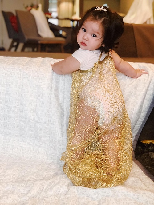 Cường Đàm chuẩn bị hôn lễ, Trường Giang - Nhã Phương khoe ảnh ngố tàu