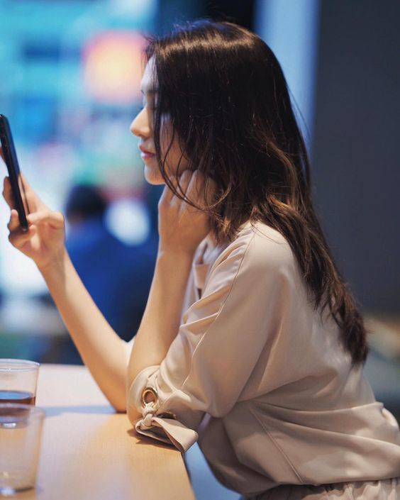 Đã chia tay rồi cứ mạnh mẽ block nhau trên Facebook cho đỡ nặng lòng