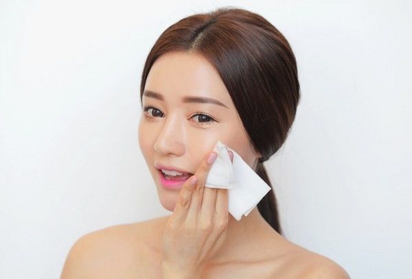 12 công dụng tuyệt vời của vaseline mà phái đẹp rất cần