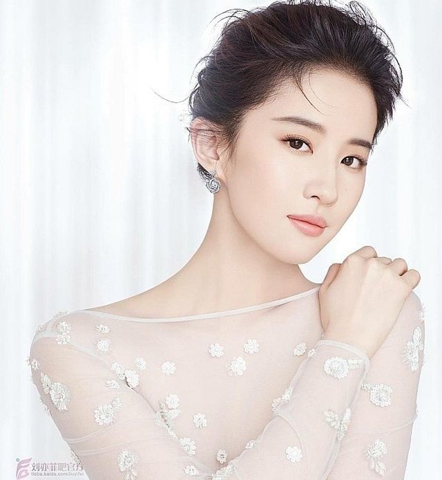 Điểm danh những thần tiên tỉ tỉ bị thời gian lãng quên của showbiz Hoa