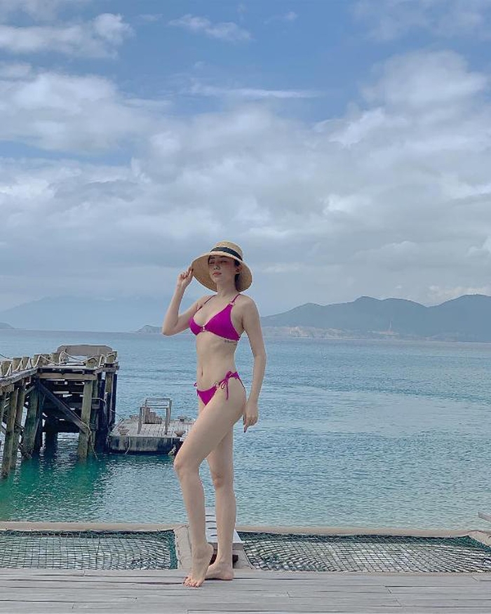 Đọ độ sexy của dàn sao nữ 8x với 9x khi diện bikini, ai sexy hơn?