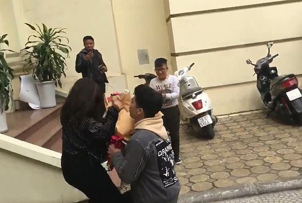 Được tỏ tình công khai thì từ chối sao cho “sang”?