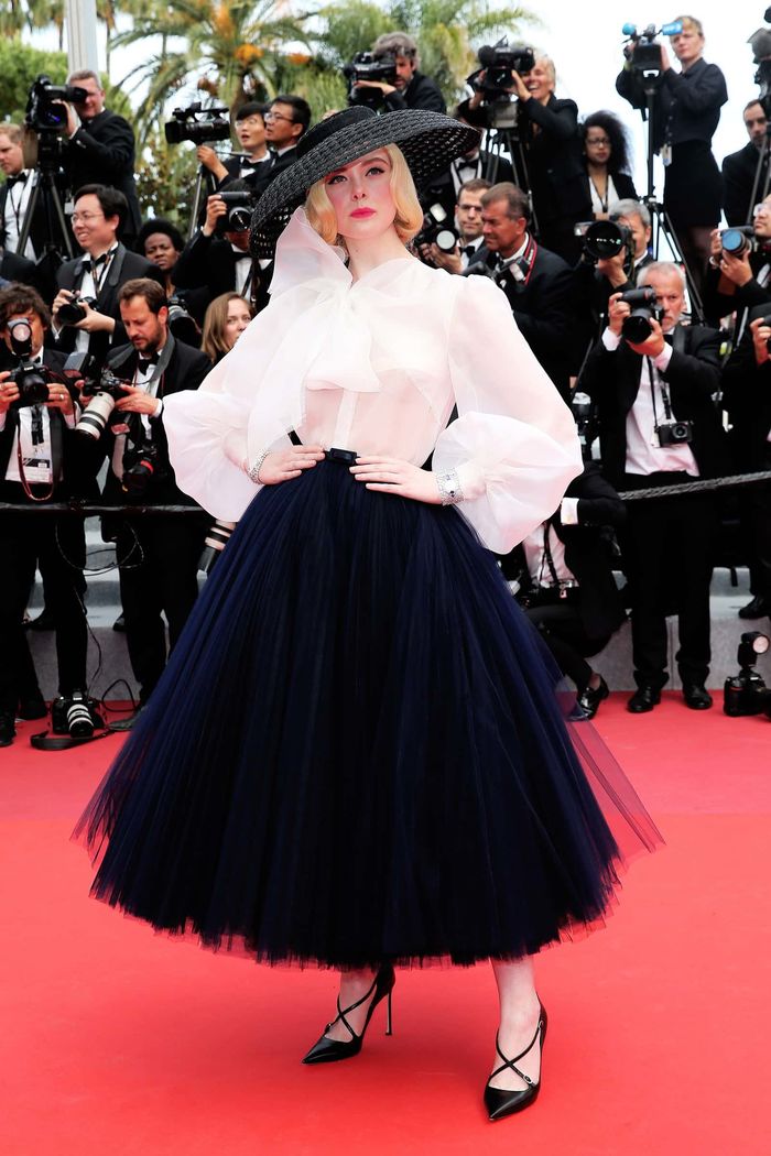 Elle Fanning chính là nữ hoàng thời trang đích thực tại Cannes 2019