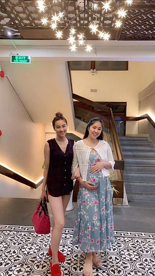 Hải Băng sinh con thứ 3, Đàm Thu Trang vướng nghi vấn mang thai