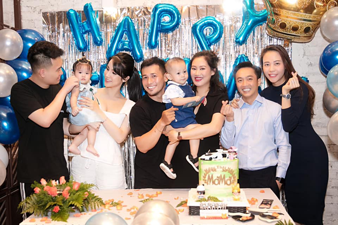 Hải Băng sinh con thứ 3, Đàm Thu Trang vướng nghi vấn mang thai