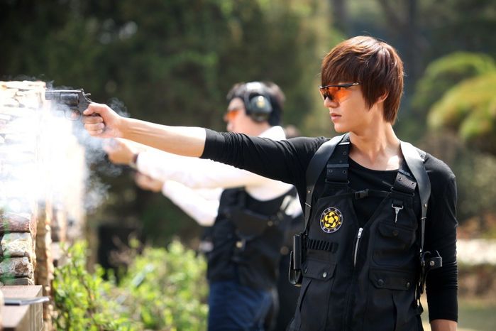 Hành trình nhan sắc của Lee Min Ho: Nam thần ngày nào giờ đã