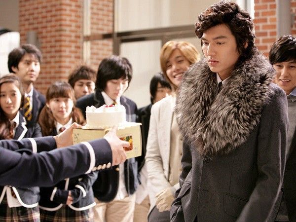 Hành trình nhan sắc của Lee Min Ho: Nam thần ngày nào giờ đã