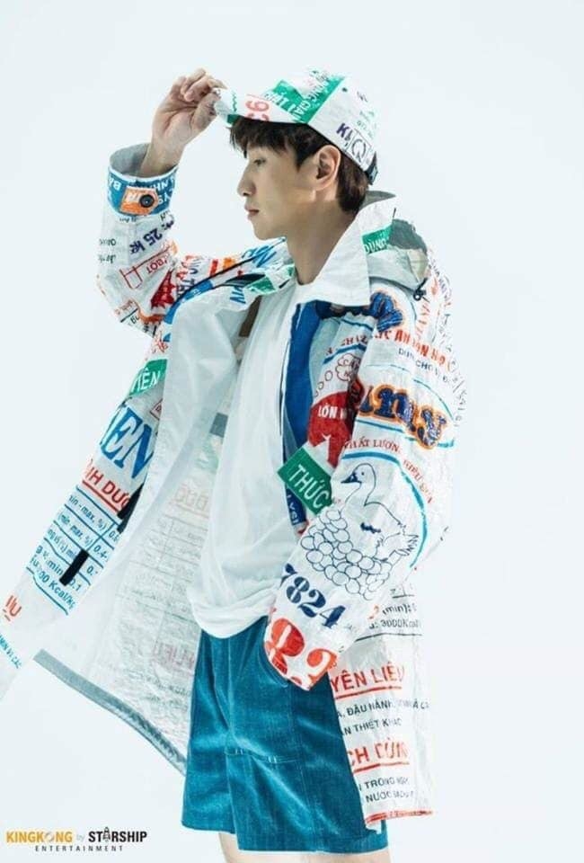 Sang Việt Nam, Lee Kwang Soo còn tậu được xiêm y độc lạ này