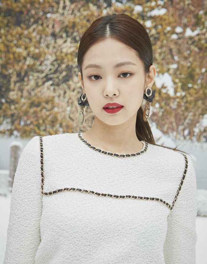 Hình mẫu thẩm mỹ xứ Hàn được yêu thích: Mỹ nhân Jennie (BlackPink) lọt