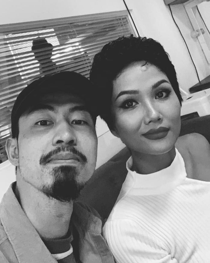 Hoa hậu H'Hen Niê và rapper Đen Vâu vướng nghi vấn hẹn hò sau loạt hàn