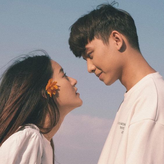 Những kiểu tin nhắn con gái không nên nhắn với người ấy