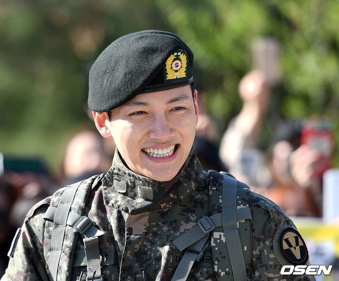 Ji Chang Wook tăng 12kg hậu xuất ngũ mất luôn cả body 6 múi