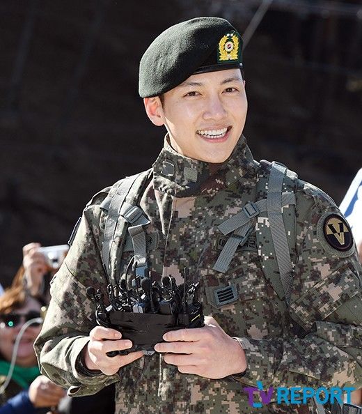 Ji Chang Wook tăng 12kg hậu xuất ngũ mất luôn cả body 6 múi