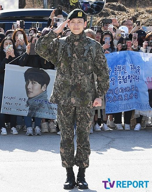 Ji Chang Wook tăng 12kg hậu xuất ngũ mất luôn cả body 6 múi