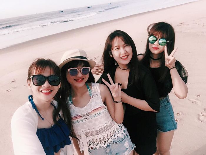 Tụ tập với bạn bè 2 lần/tuần phụ nữ trẻ, đẹp, hạnh phúc hơn