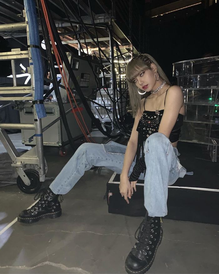 Lisa (Black Pink) chính thức là nữ hoàng Instagram mới của Kpop