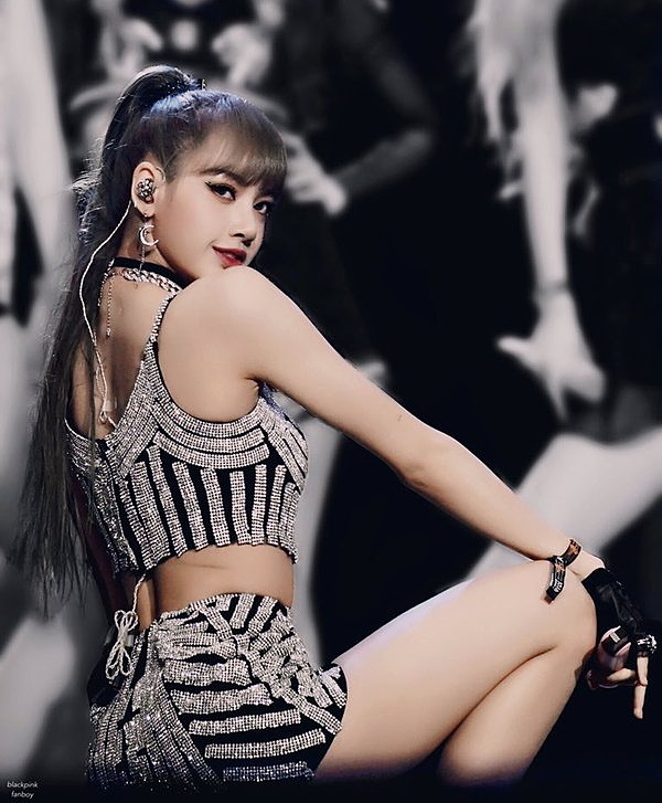 Nữ hoàng Instagram Kpop Lisa khiến hơn 25 triệu followers mê mẩn