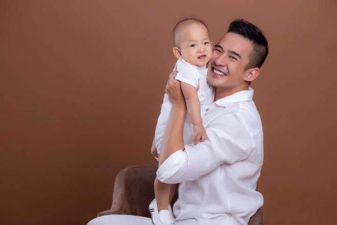 Lương Thế Thành - Thúy Diễm bị ngó lơ bởi nhân vật này trong bộ ảnh