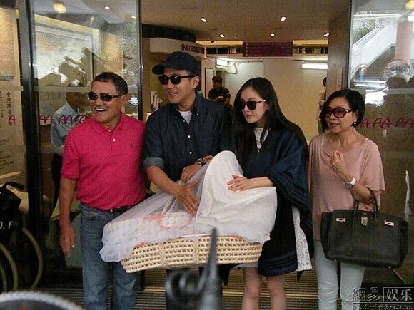 Lưu Khải Uy xứng đáng là ông bố quốc dân