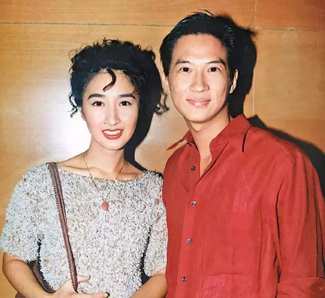 Mối tình đáng ngưỡng mộ 30 năm tan-hợp của Gia Huy và Quan Vịnh Hà