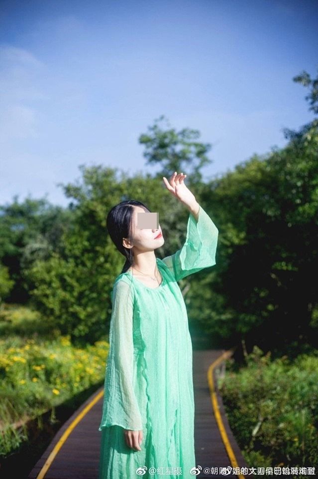 Mua 18 chiếc váy rồi trả lại, cô gái khiến chủ shop sững sờ