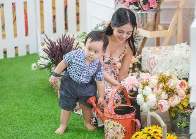 Mỹ nhân Thanh Trúc: người lận đận tình duyên, người làm mẹ đơn thân
